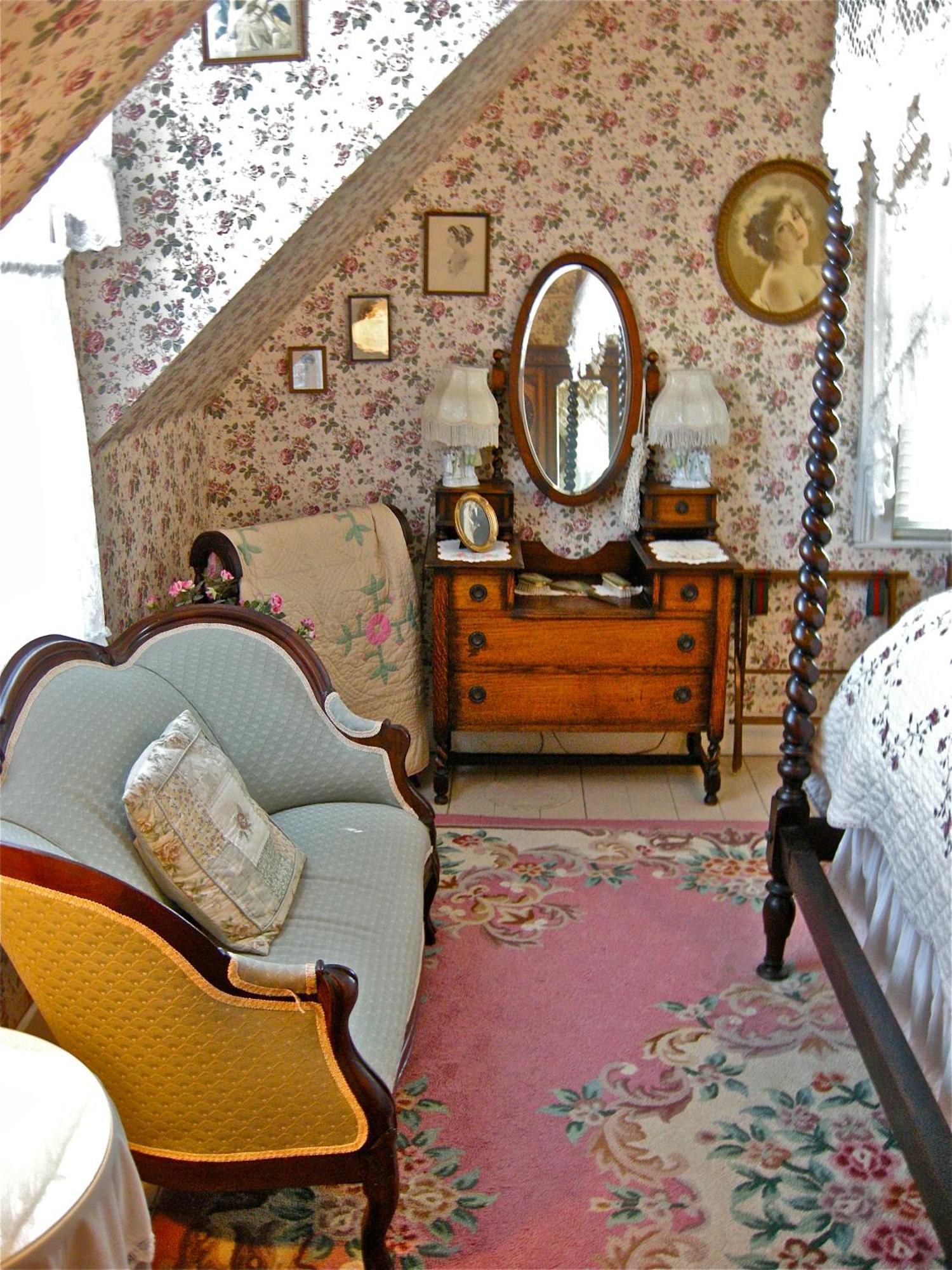 The Old Tower House Bed & Breakfast Норт-Бенд Экстерьер фото