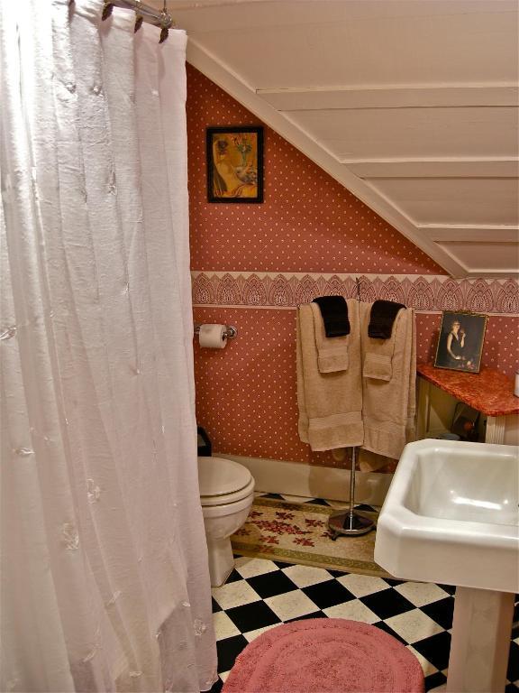 The Old Tower House Bed & Breakfast Норт-Бенд Номер фото