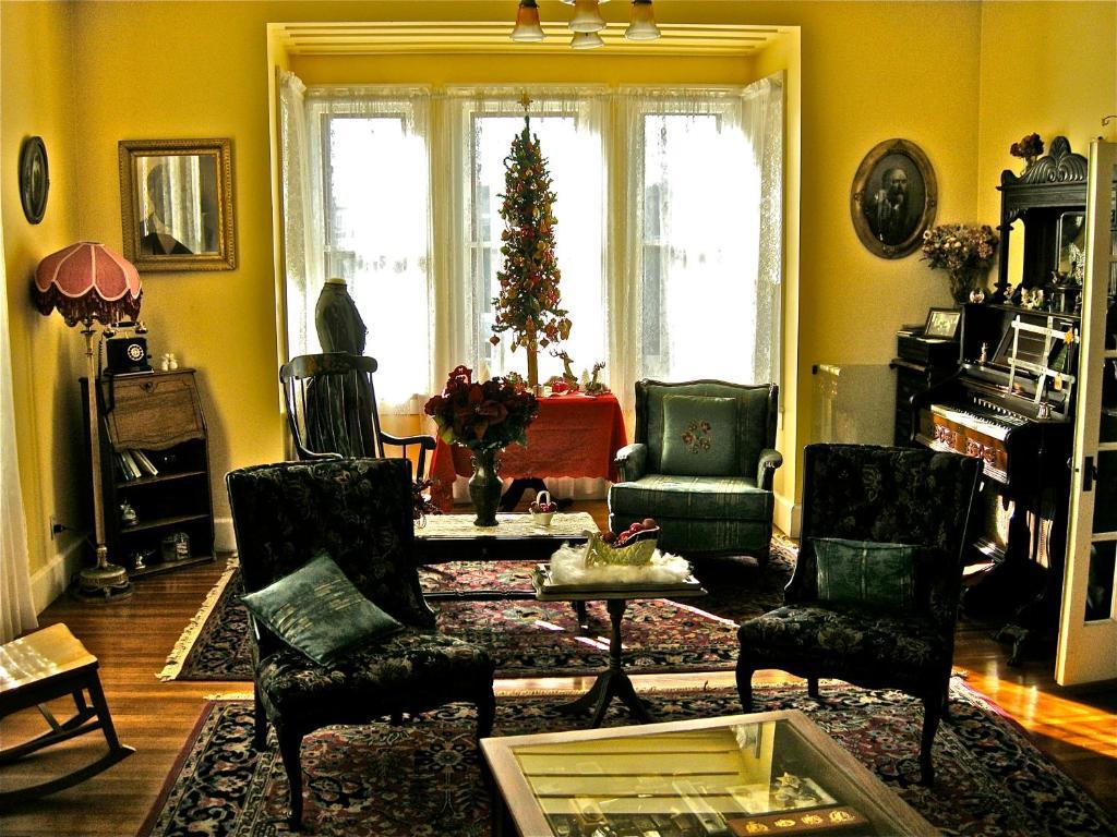 The Old Tower House Bed & Breakfast Норт-Бенд Экстерьер фото